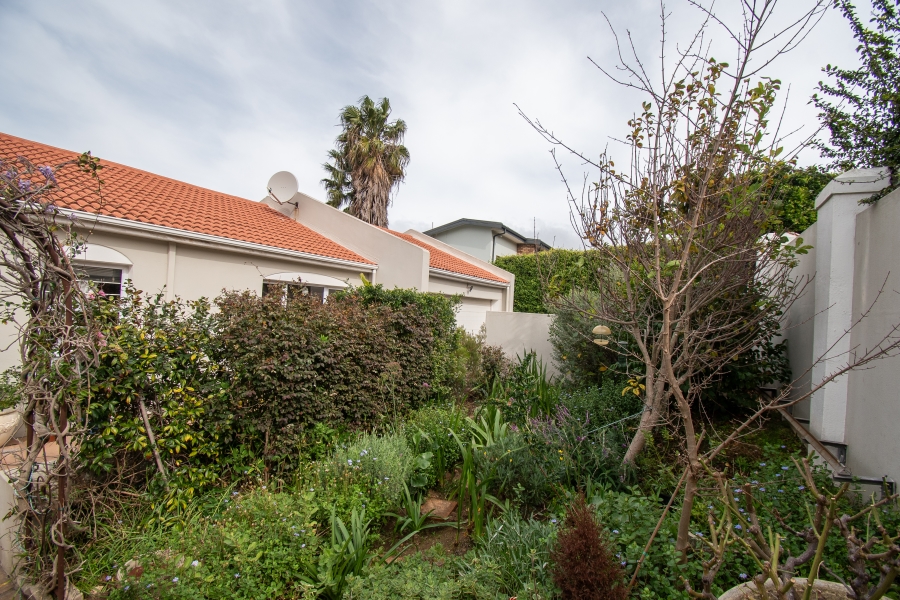 3 Bedroom Property for Sale in Heldervue Western Cape
